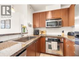 1105 15 E Royal Avenue, New Westminster, BC V3L0A9 Photo 16