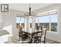 4pc Bathroom - 10 Heritage Close, Cochrane, AB T4C3G8 Photo 16