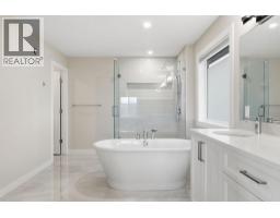10 Heritage Close, Cochrane, AB T4C3G8 Photo 28