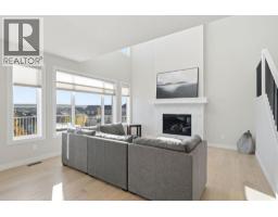 4pc Bathroom - 10 Heritage Close, Cochrane, AB T4C3G8 Photo 9