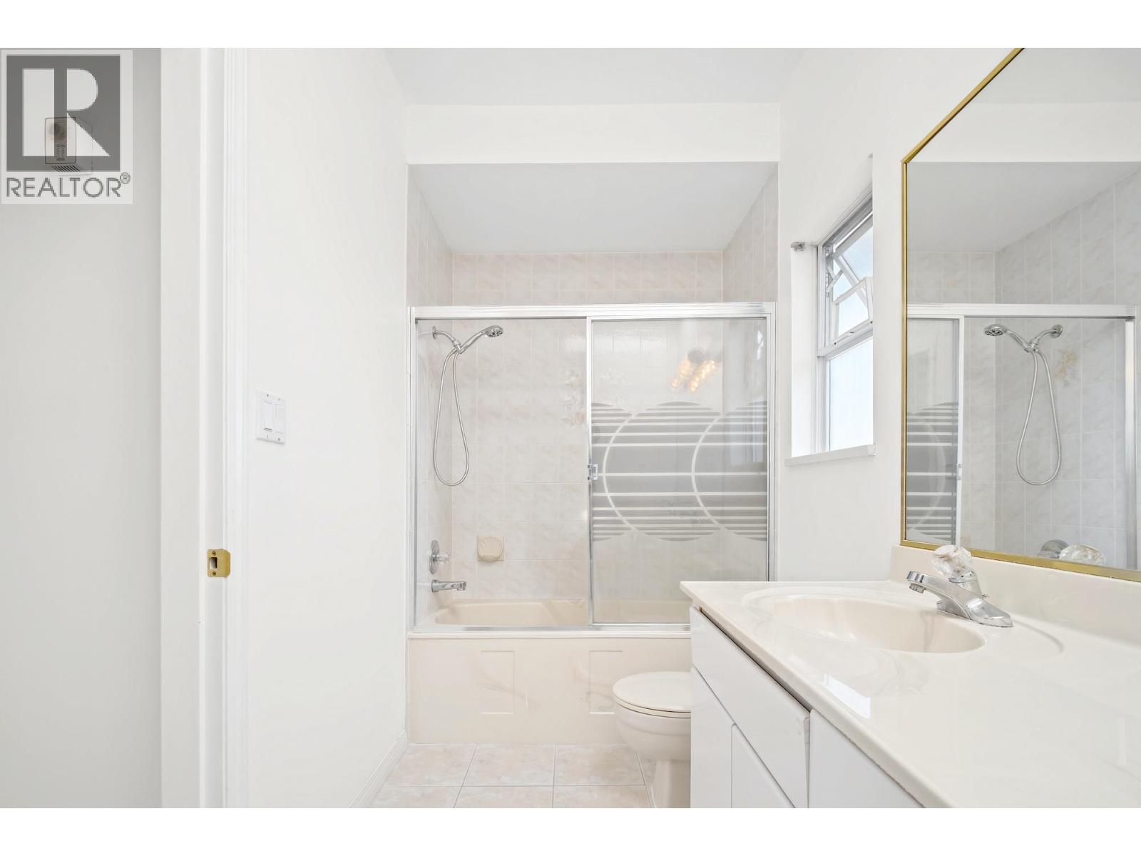 Photo of 4810 MAITLAND STREET 16