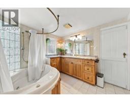 2363 Windridge Drive, North Vancouver, BC V7H1B6 Photo 11