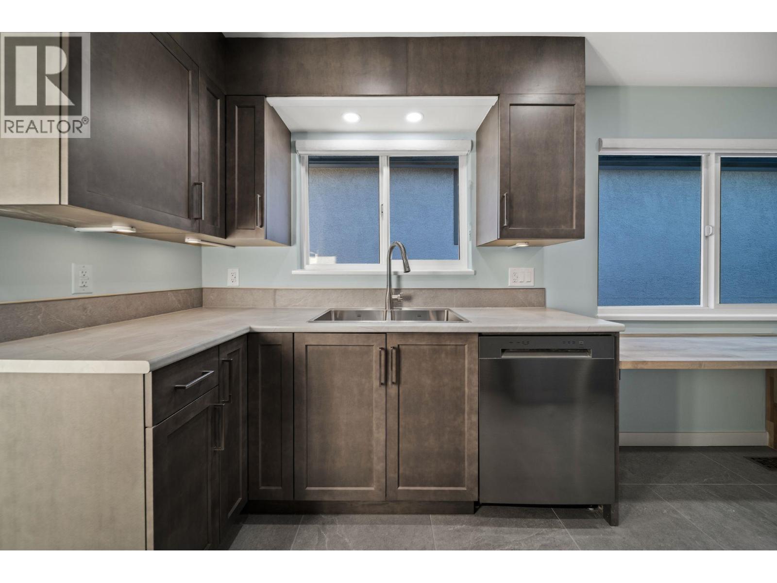 Photo of 338 W 21ST STREET 10