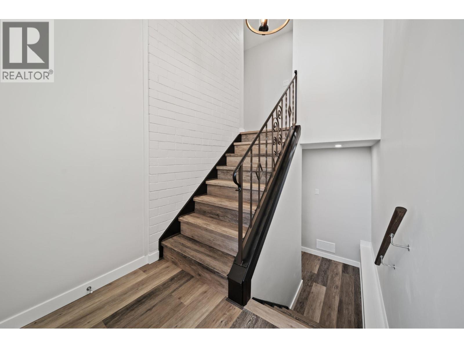 Photo of 338 W 21ST STREET 19