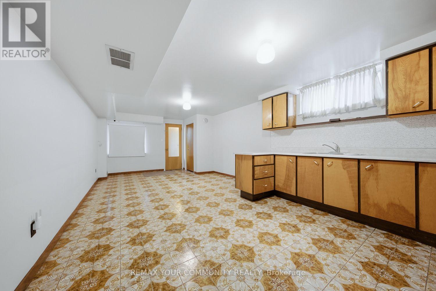 50 FELAN CRESCENT - 33