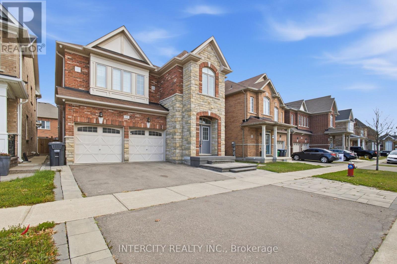 379 ROBERT PARKINSON DRIVE, Brampton (Northwest Brampton) — photo 2