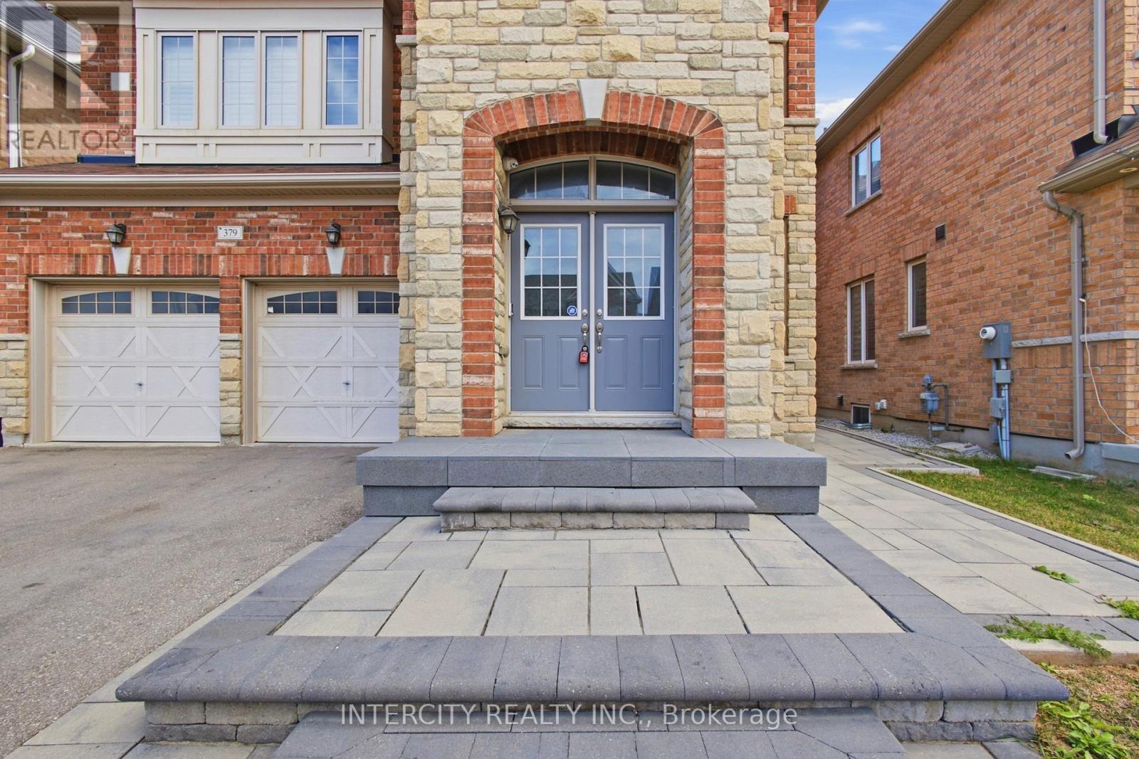 379 ROBERT PARKINSON DRIVE, Brampton (Northwest Brampton) — photo 3