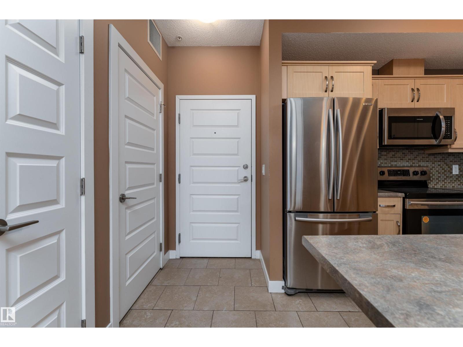 #210 8730 82 AV NW - 19