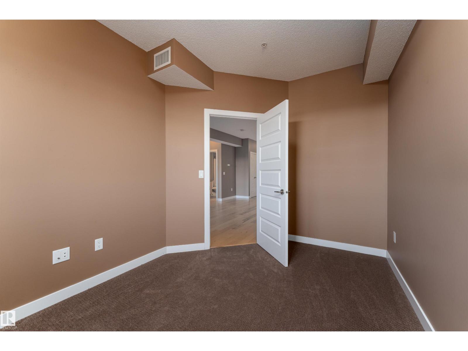 #210 8730 82 AV NW - 34