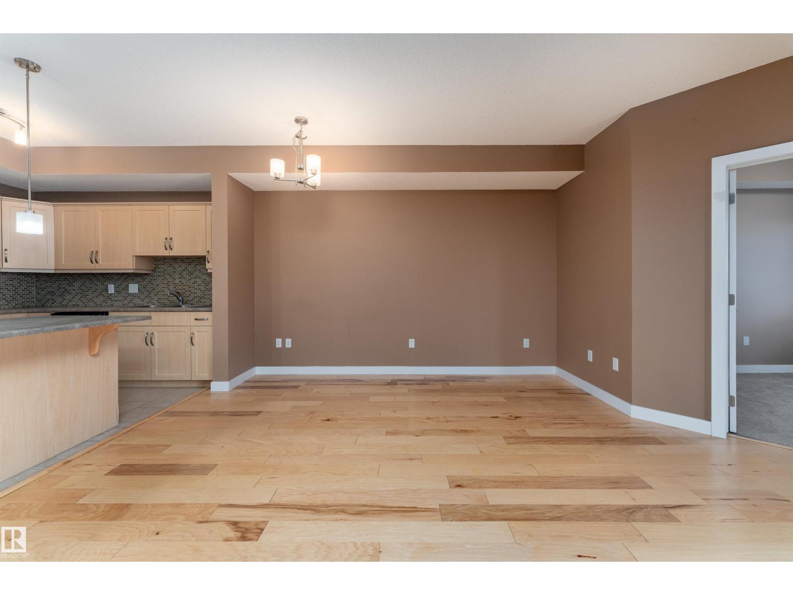 #210 8730 82 AV NW - 37