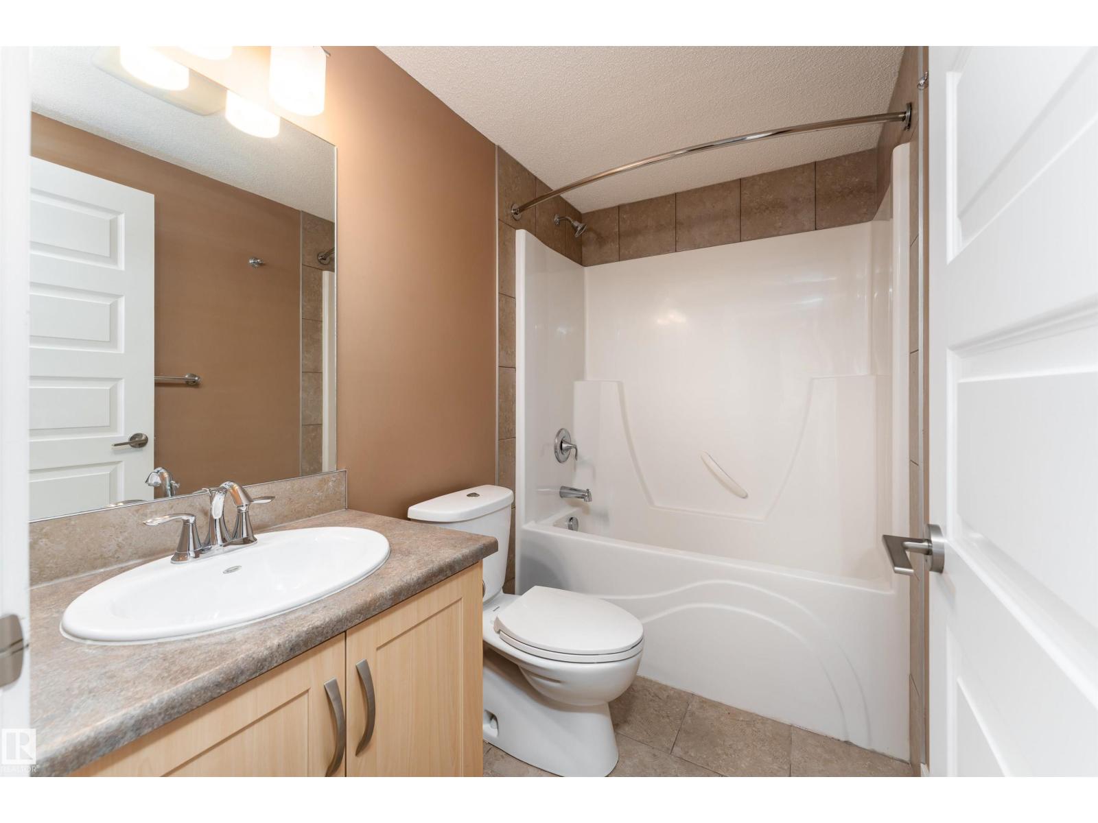 #210 8730 82 AV NW - 38