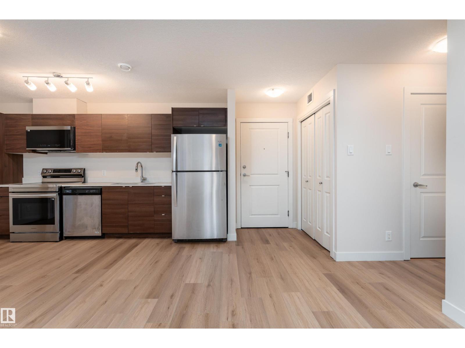 #105C 9517 160 Avenue NW, photo 15