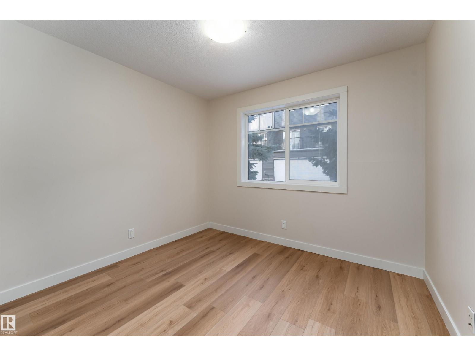 #105C 9517 160 Avenue NW, photo 24