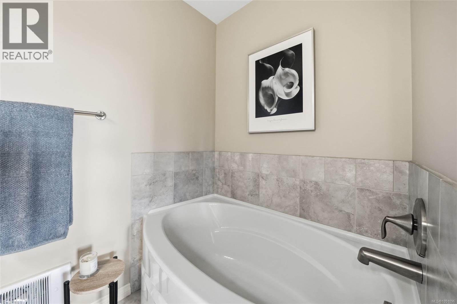 #205 399 Wembley Rd - 34