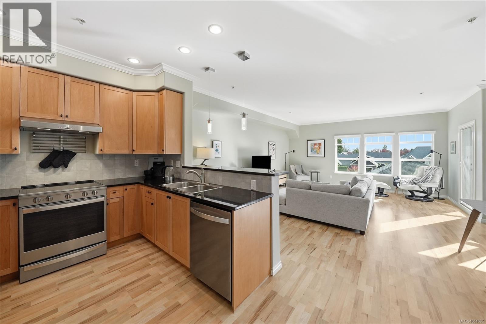 #205 399 Wembley Rd - 4