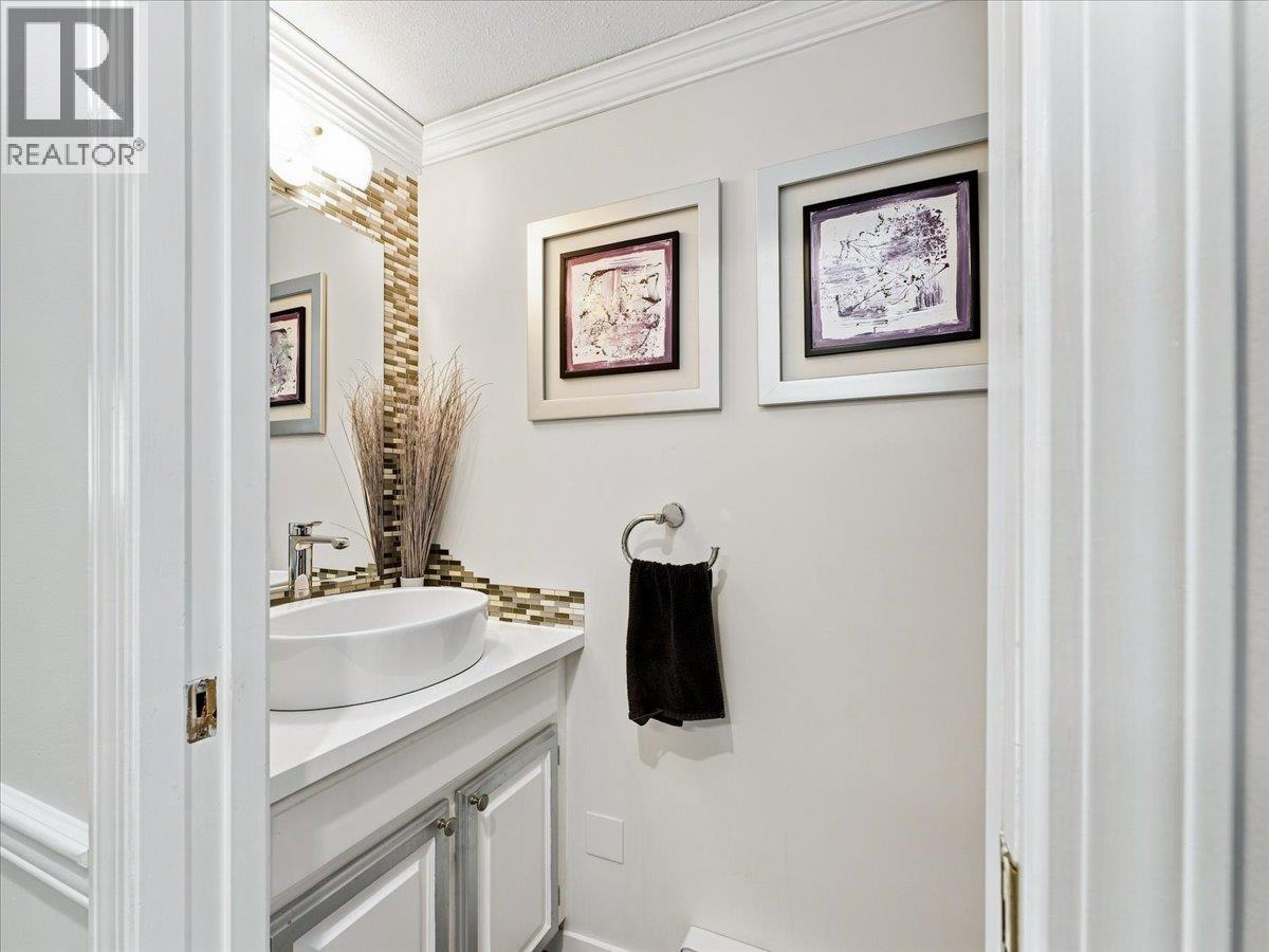 16 1620 BALSAM STREET, Vancouver - Image 1