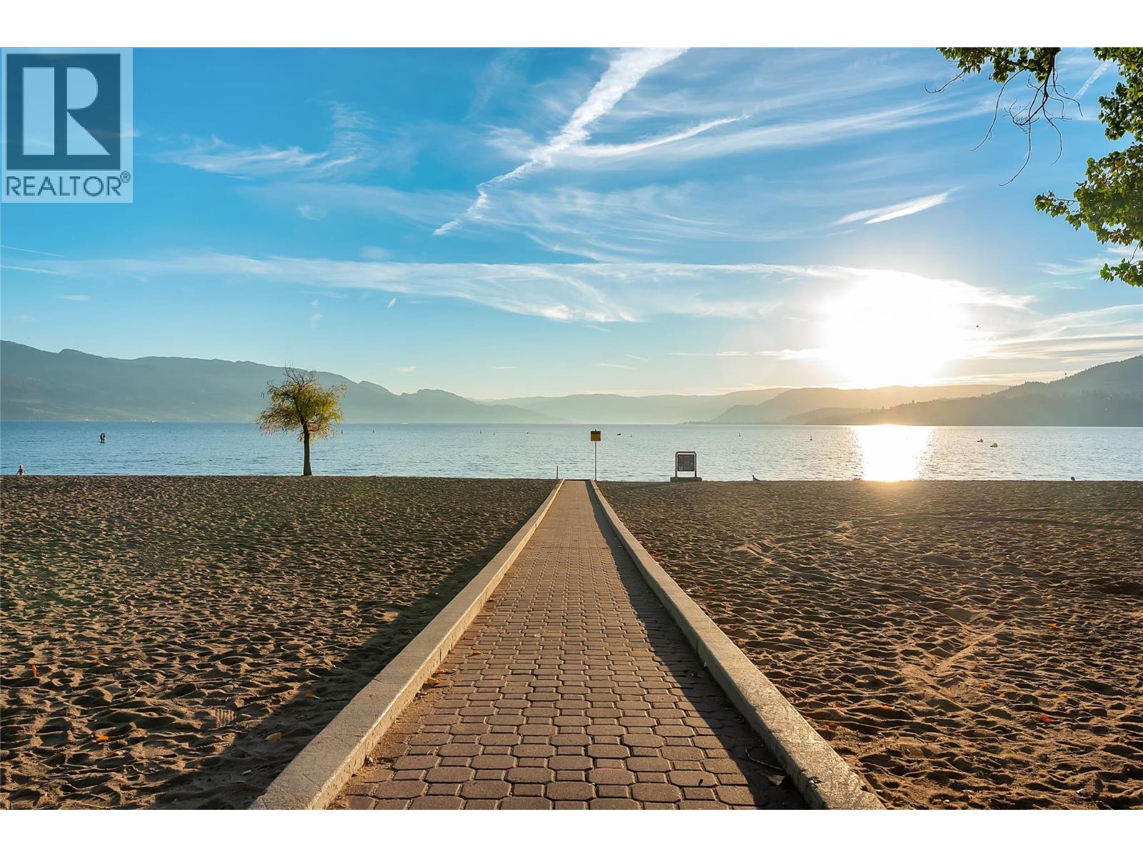 3300 Lakeshore Drive Unit# 418, Kelowna