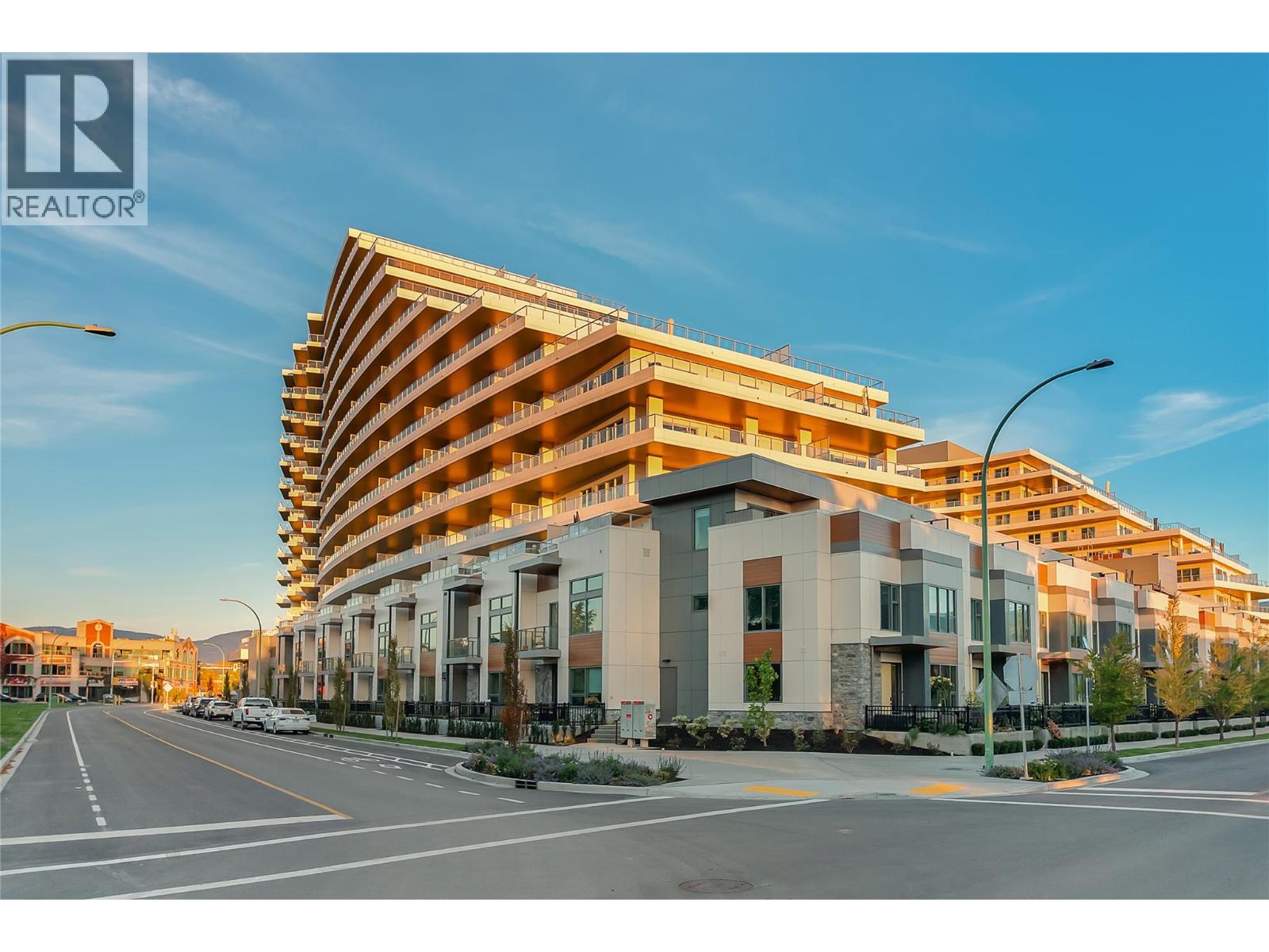 3300 Lakeshore Drive Unit# 418, Kelowna