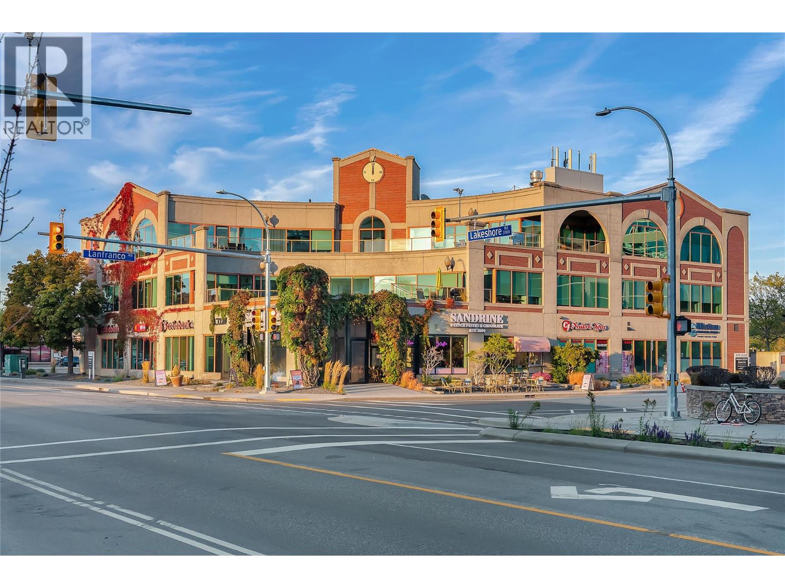 3300 Lakeshore Drive Unit# 418, Kelowna