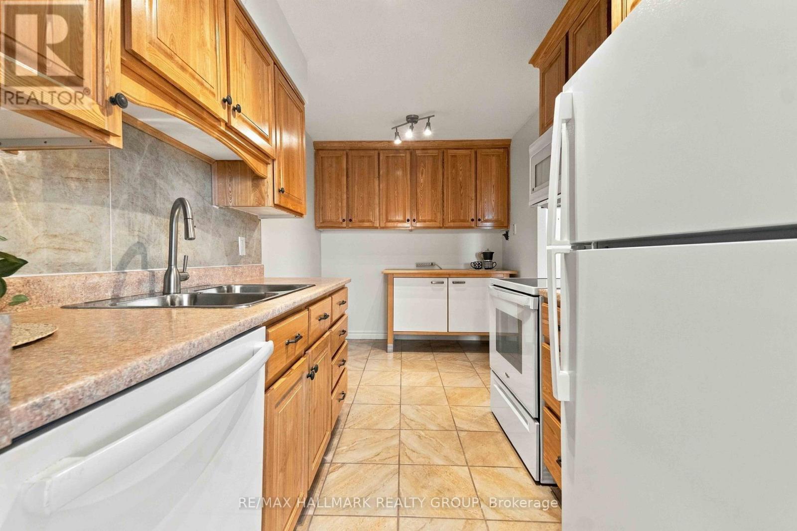 2400 Virginia Drive — photo 14