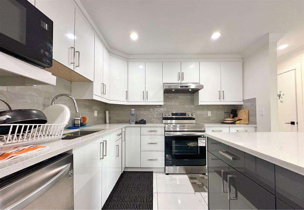 Photo of 13017 64 AVENUE 18