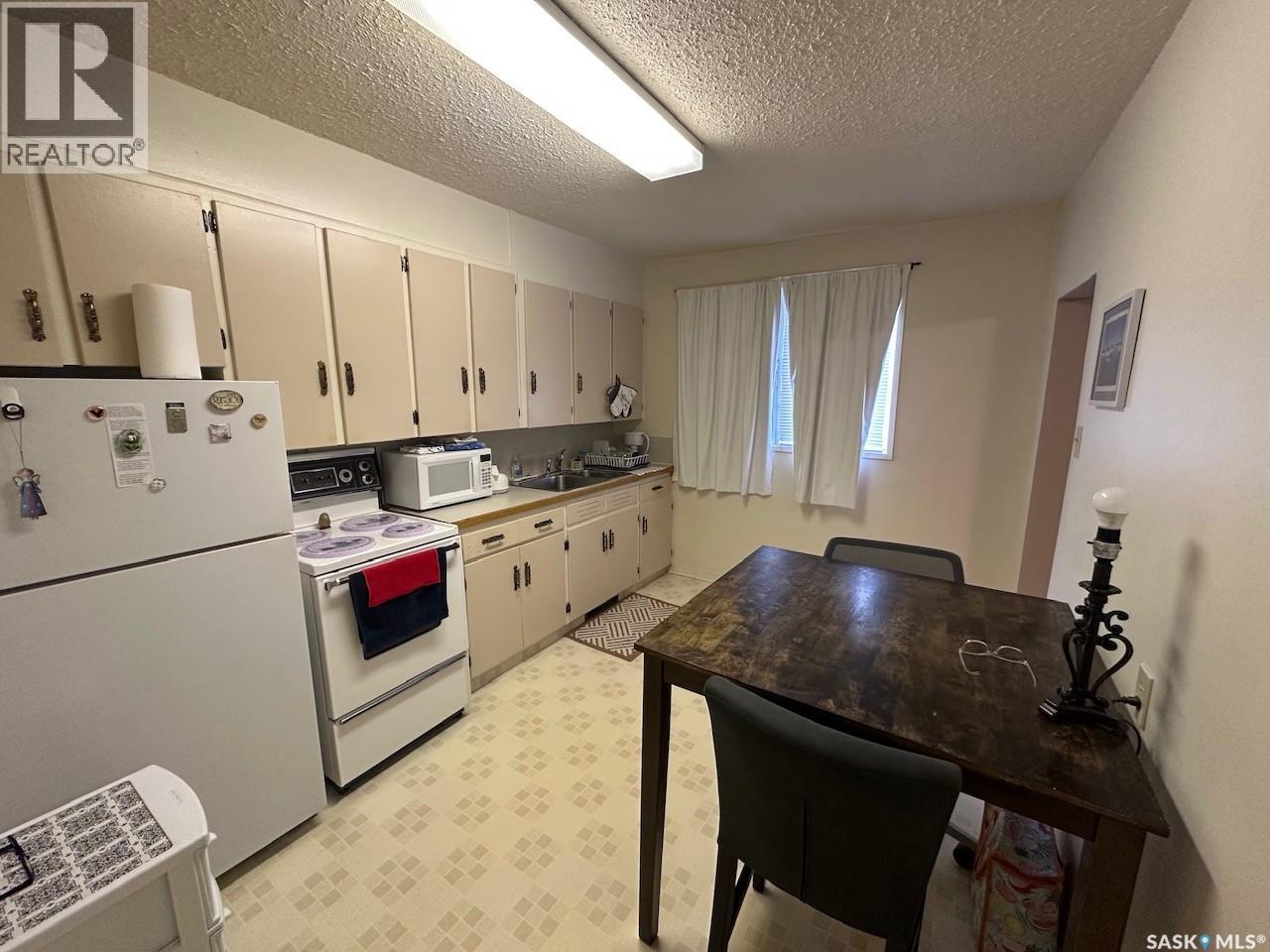 335 main STREET S, Moose Jaw — photo 21
