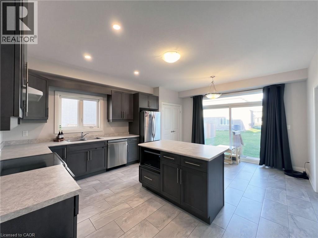 7474 SHERRILEE Crescent - 8