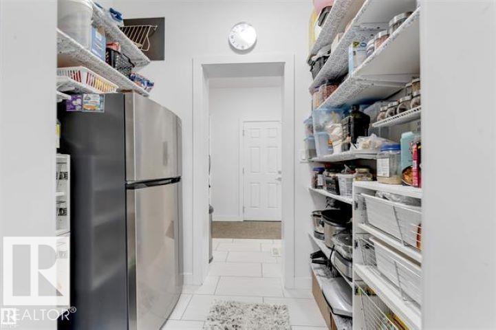 718 CHARLESWORTH WY SW - 20
