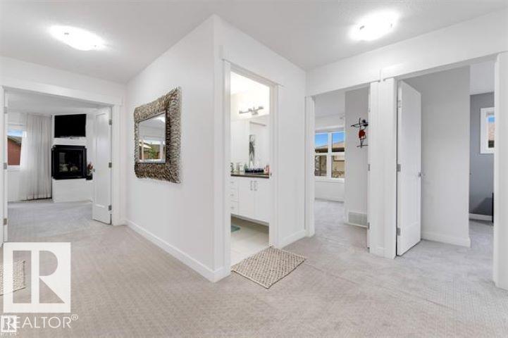 718 CHARLESWORTH WY SW - 23