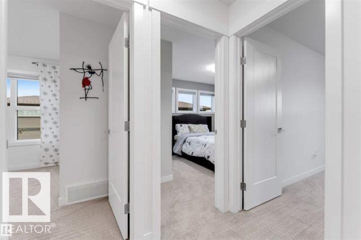 718 CHARLESWORTH WY SW - 24