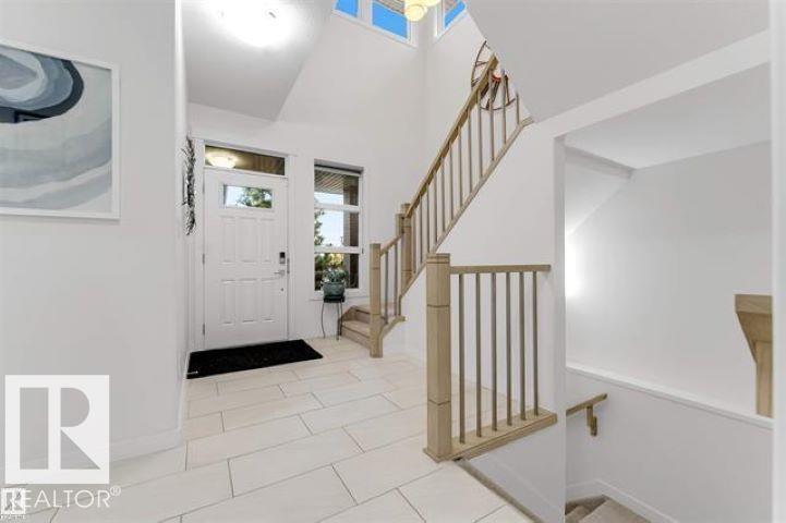 718 CHARLESWORTH WY SW - 5