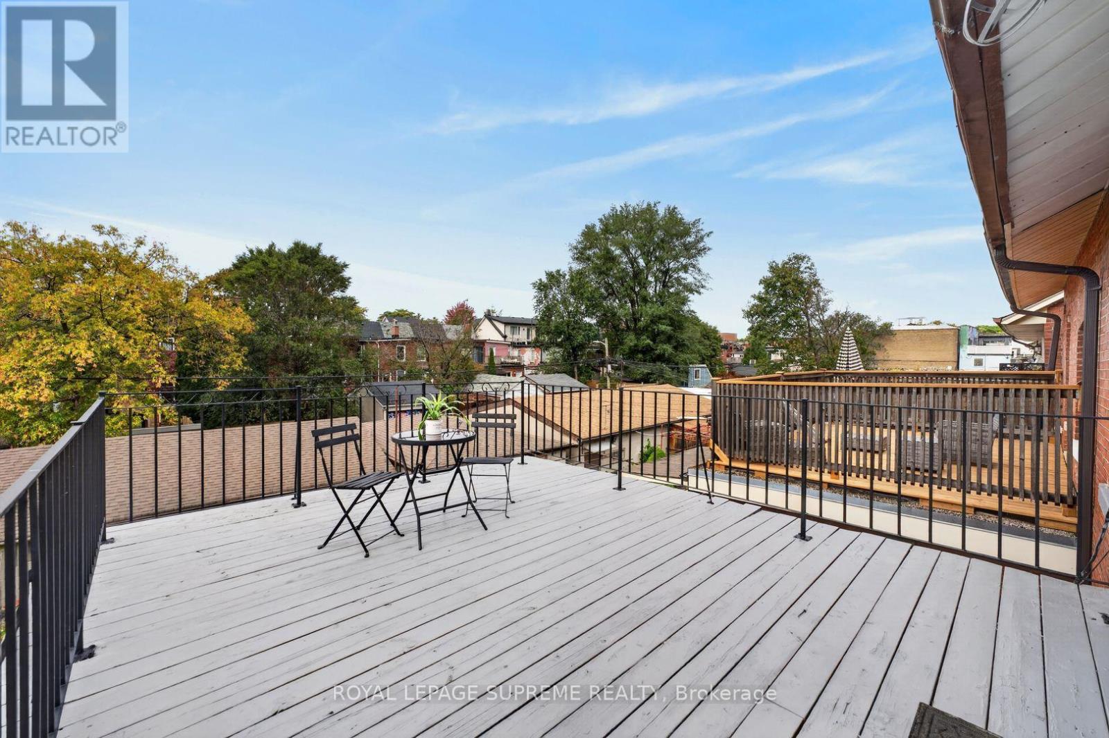 626 Manning Avenue, Toronto, ON photo 21