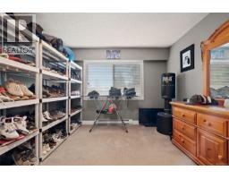 Bedroom - 4086 Quadra St, Saanich, BC V8X1K6 Photo 12