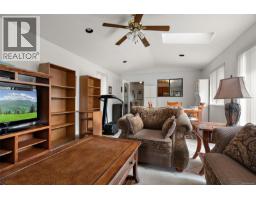 4086 Quadra St, Saanich, BC V8X1K6 Photo 30