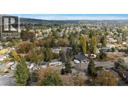 4086 Quadra St, Saanich, BC V8X1K6 Photo 41