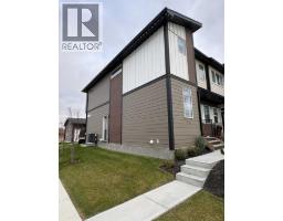 702 Wolf Willow Boulevard SE - photo 3