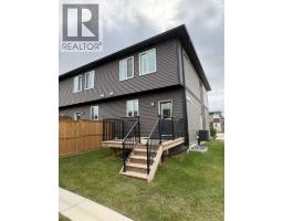 702 Wolf Willow Boulevard SE - photo 5