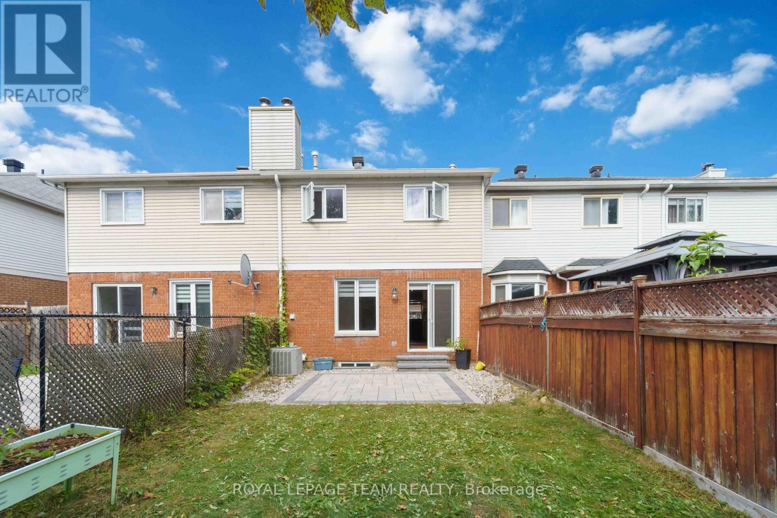 68 Woodbury Crescent — photo 27