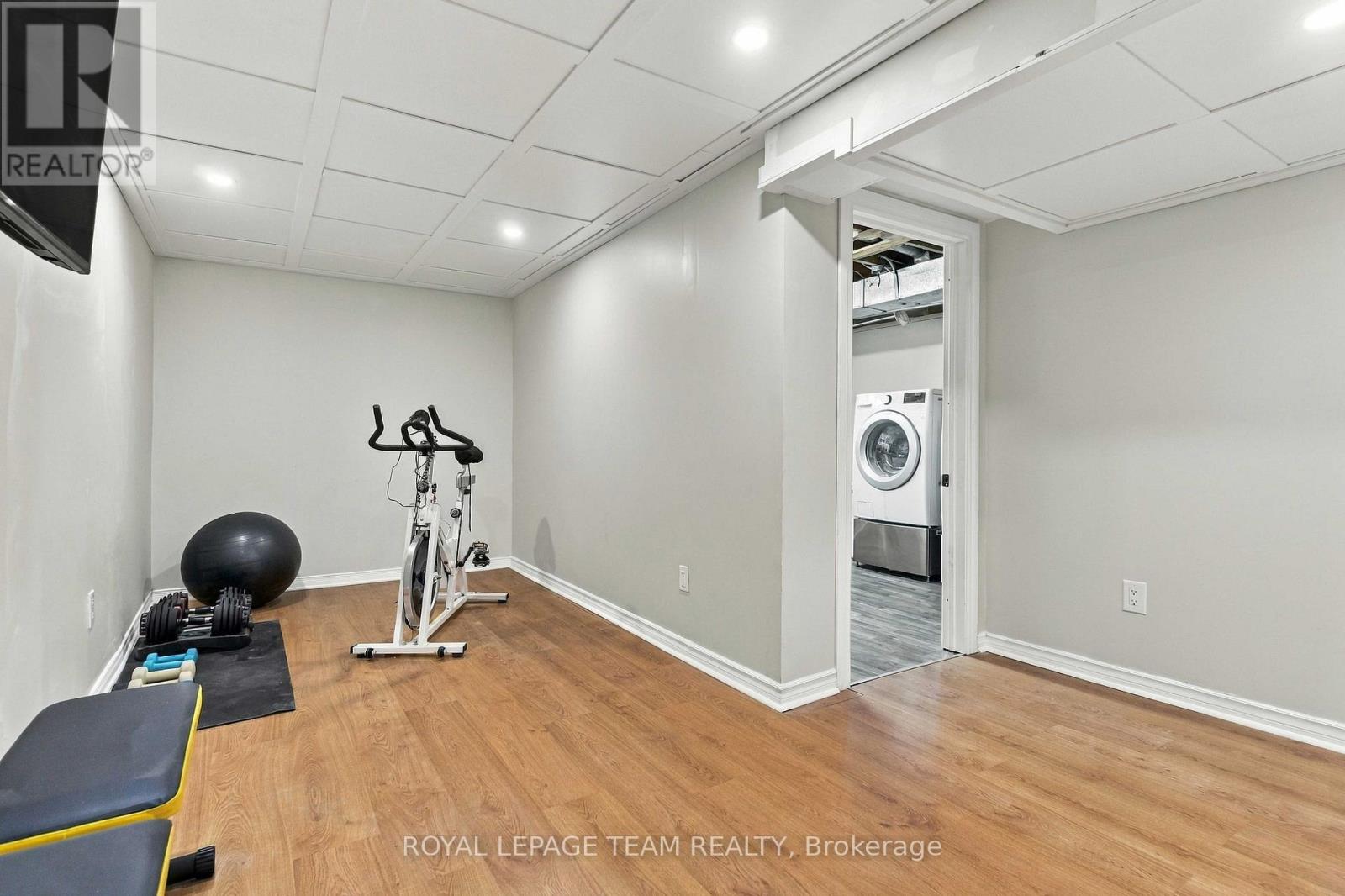 68 Woodbury Crescent — photo 24