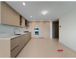 22xx 13768 100 Avenue, Surrey, BC V3T0V2 Photo 9