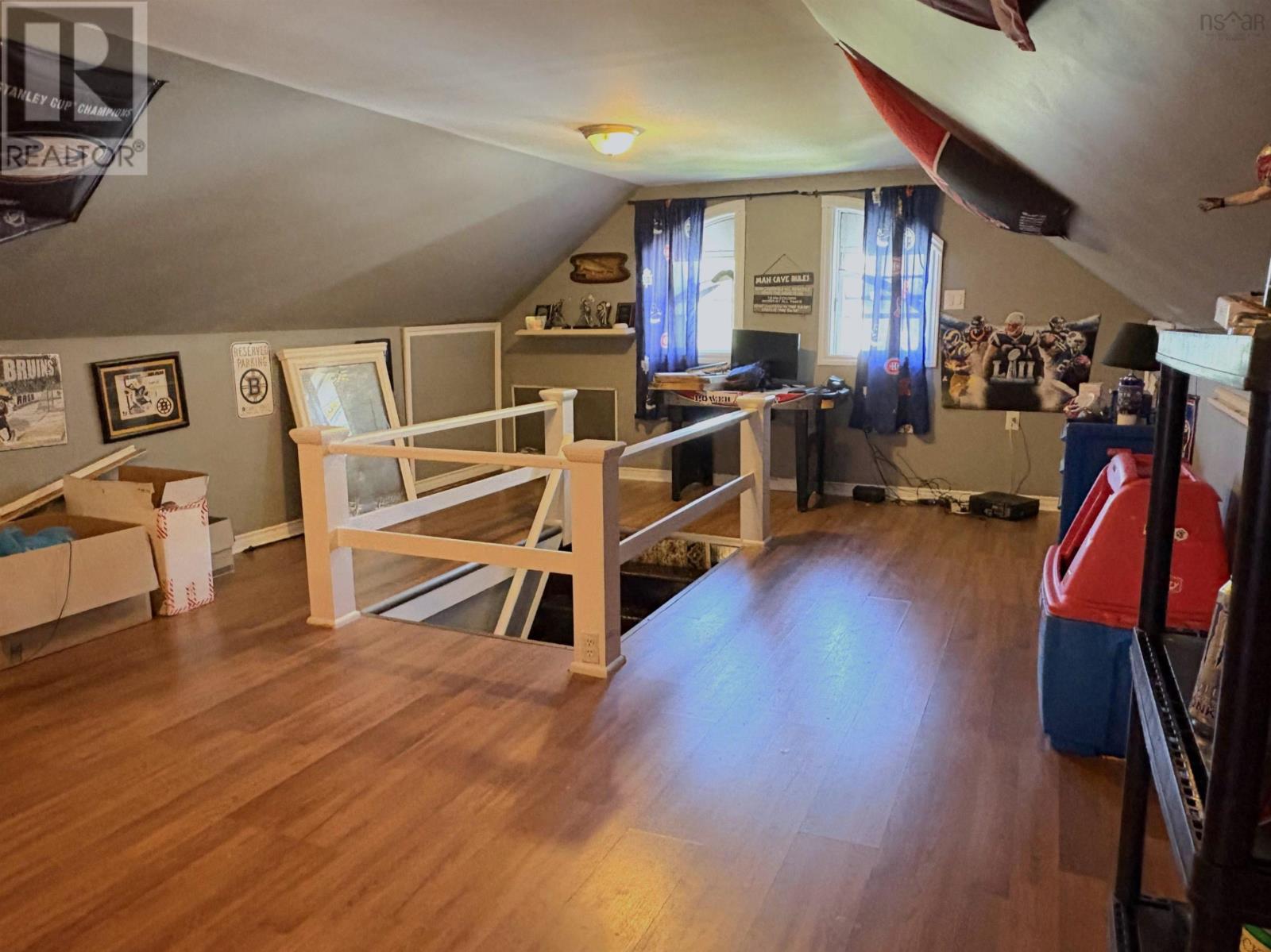 615 Kings Road - 11