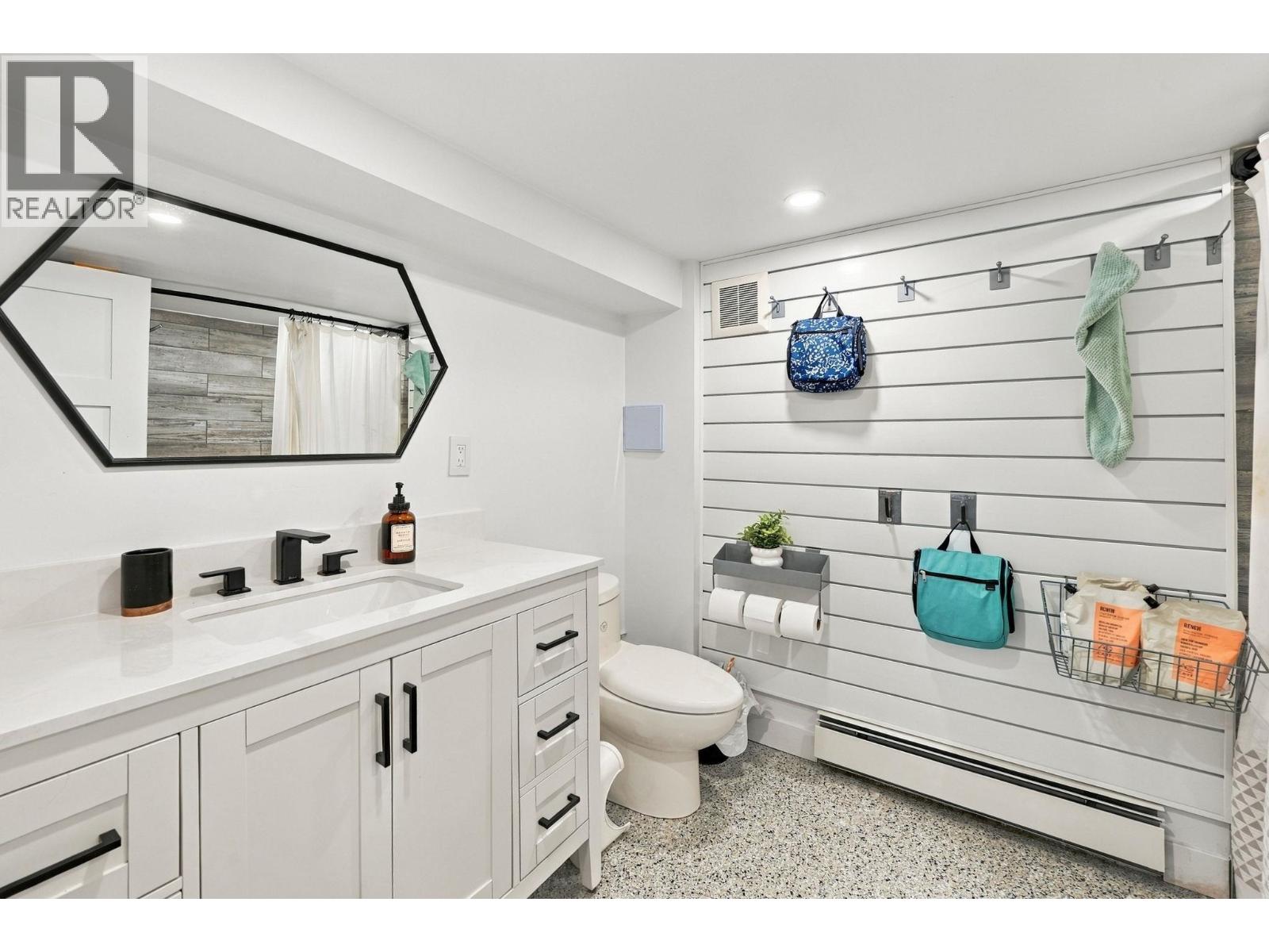 Photo of 1720 DEEP COVE ROAD 23