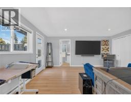 4291 Burbank Cres, Saanich, BC V8Z6T4 Photo 18