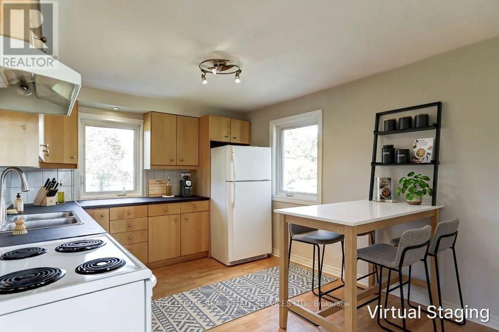 1695 Coram Crescent — photo 30