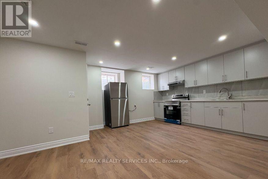 BSMT - 4 DIVERS ROAD, Brampton (Northwest Brampton) — photo 2