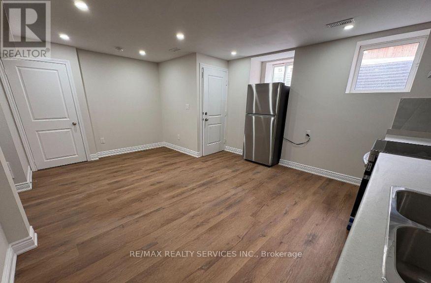 BSMT - 4 DIVERS ROAD, Brampton (Northwest Brampton) — photo 3