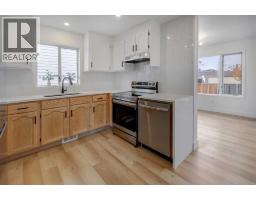 826 Coventry Drive NE - photo 3