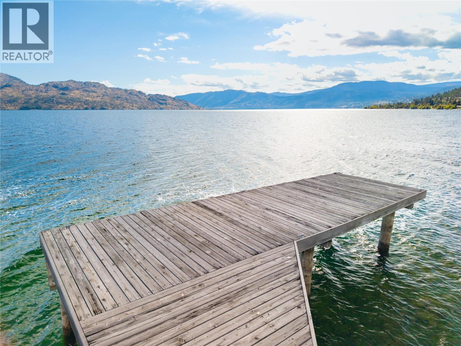 5181 Robinson Lane, Peachland