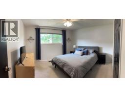 Bedroom - 725 Ross Avenue, Penticton, BC V2A3A5 Photo 9