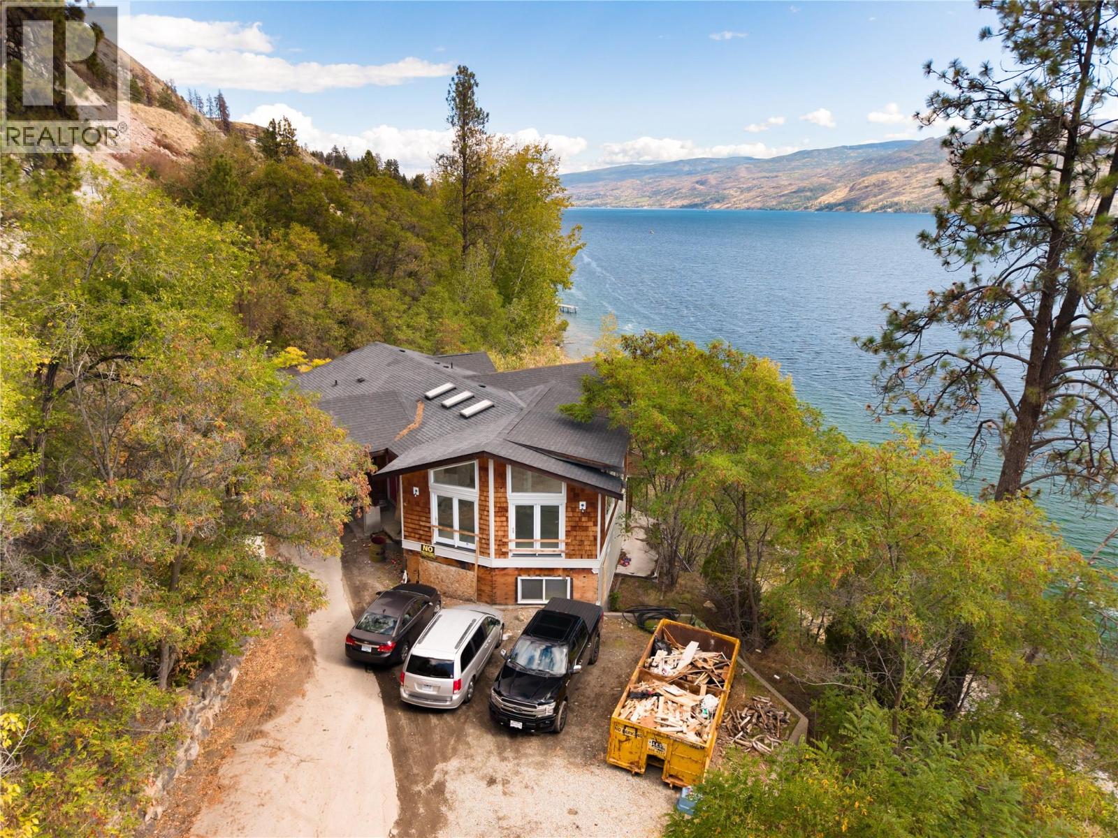 5181 Robinson Lane, Peachland